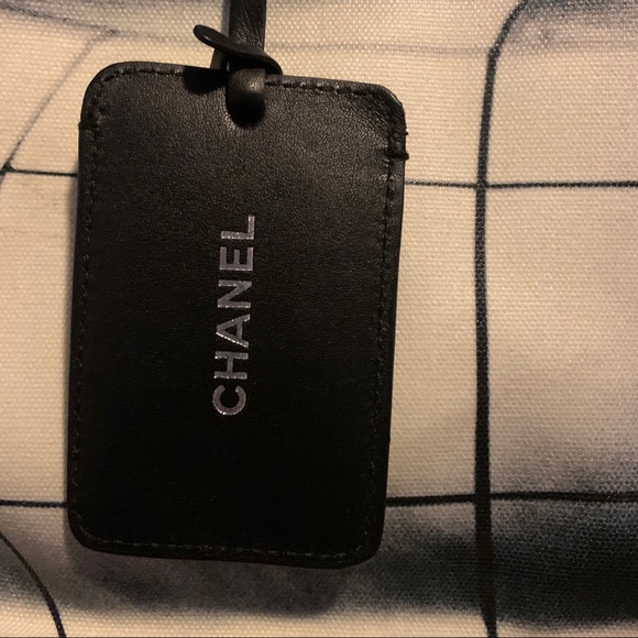 Chanel: Mobile Art Tote (Black) - Picture 5 of 11